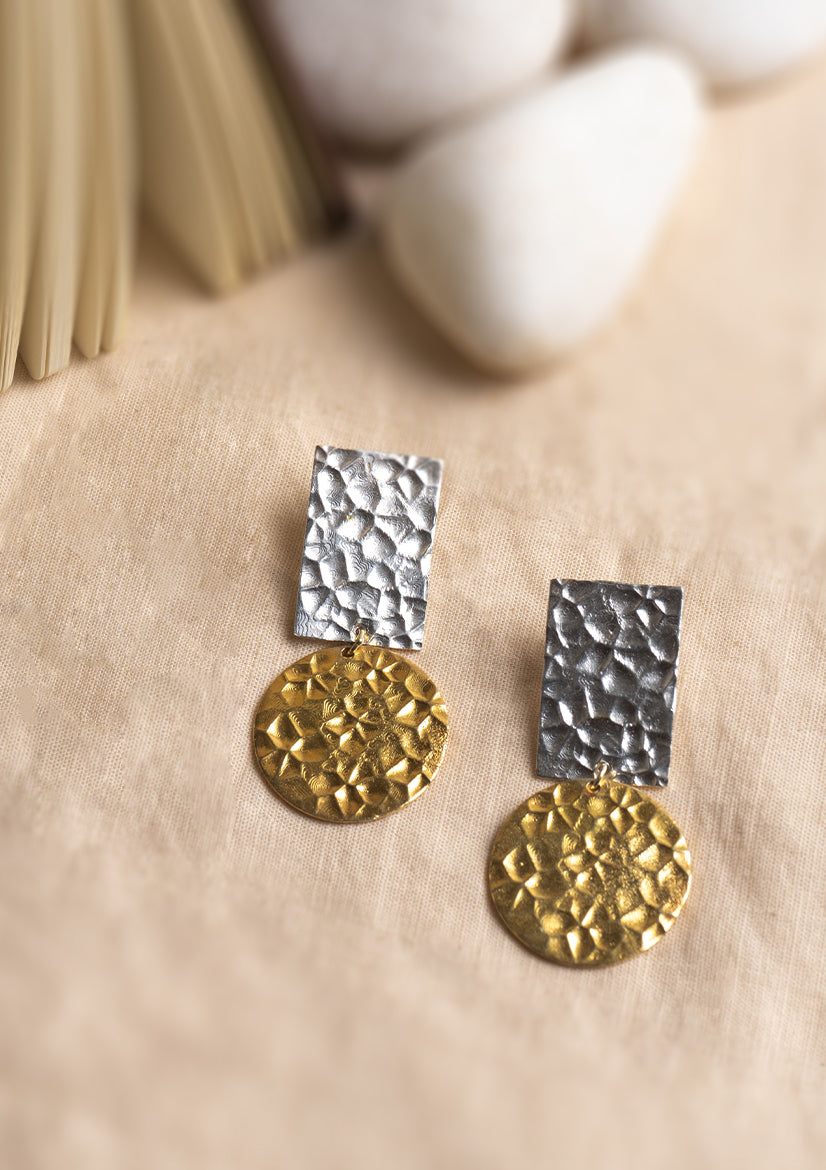 Two shades earrings