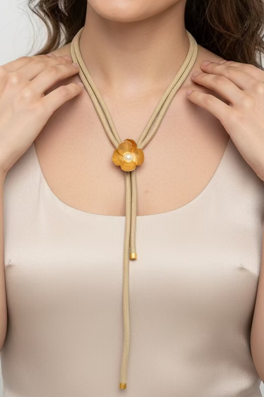 Lillium Necklace