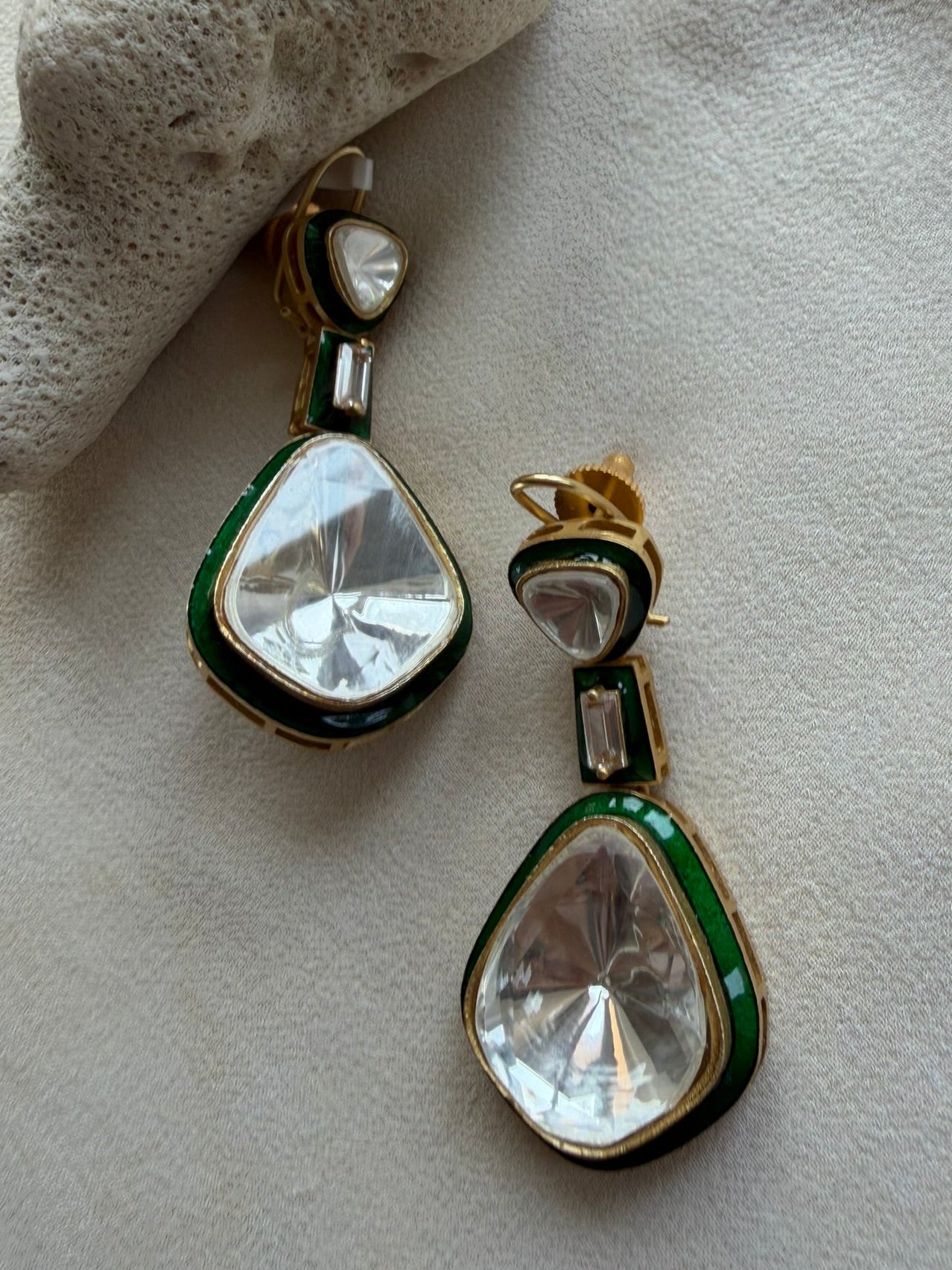 Ri Earring