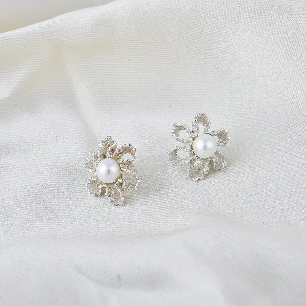 Lilly Earring