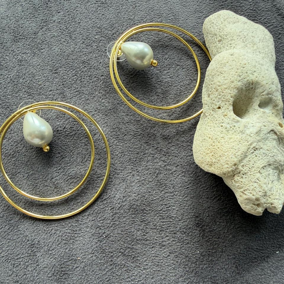 SINGLE DROP EARRING