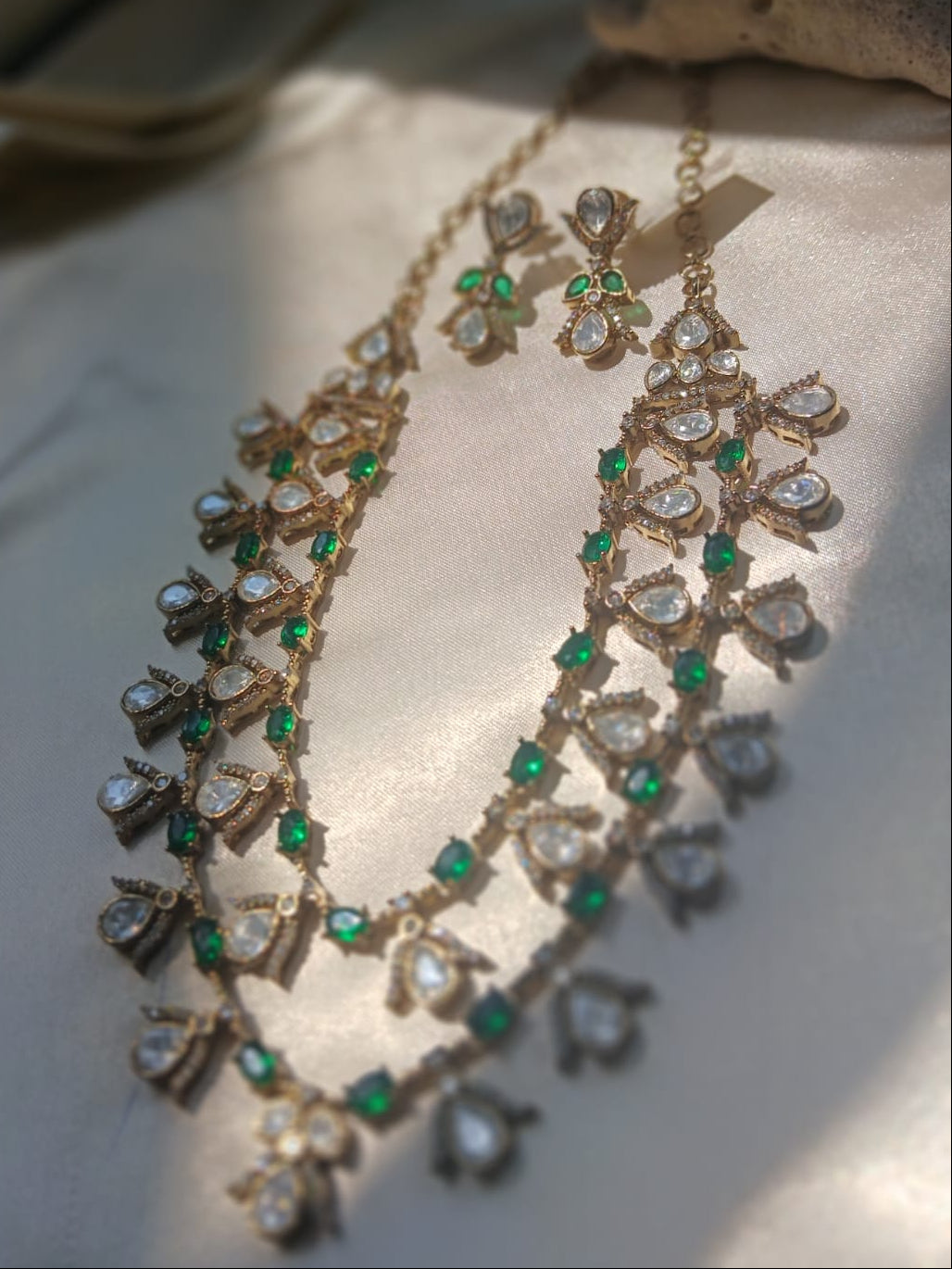 KALAPRIYA NECKLACE