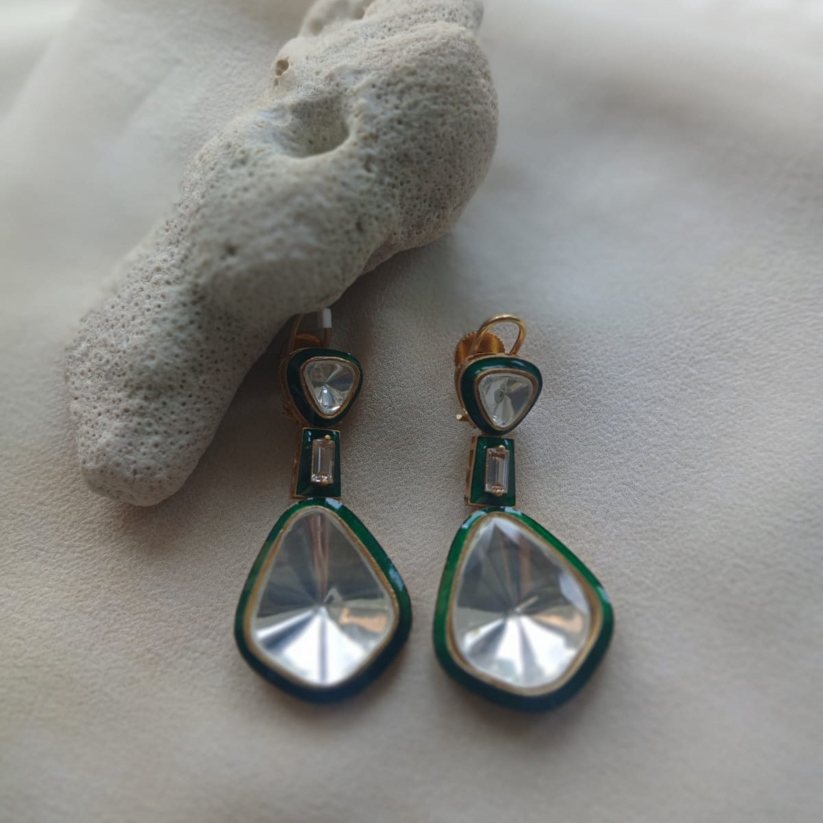 Ri Earring