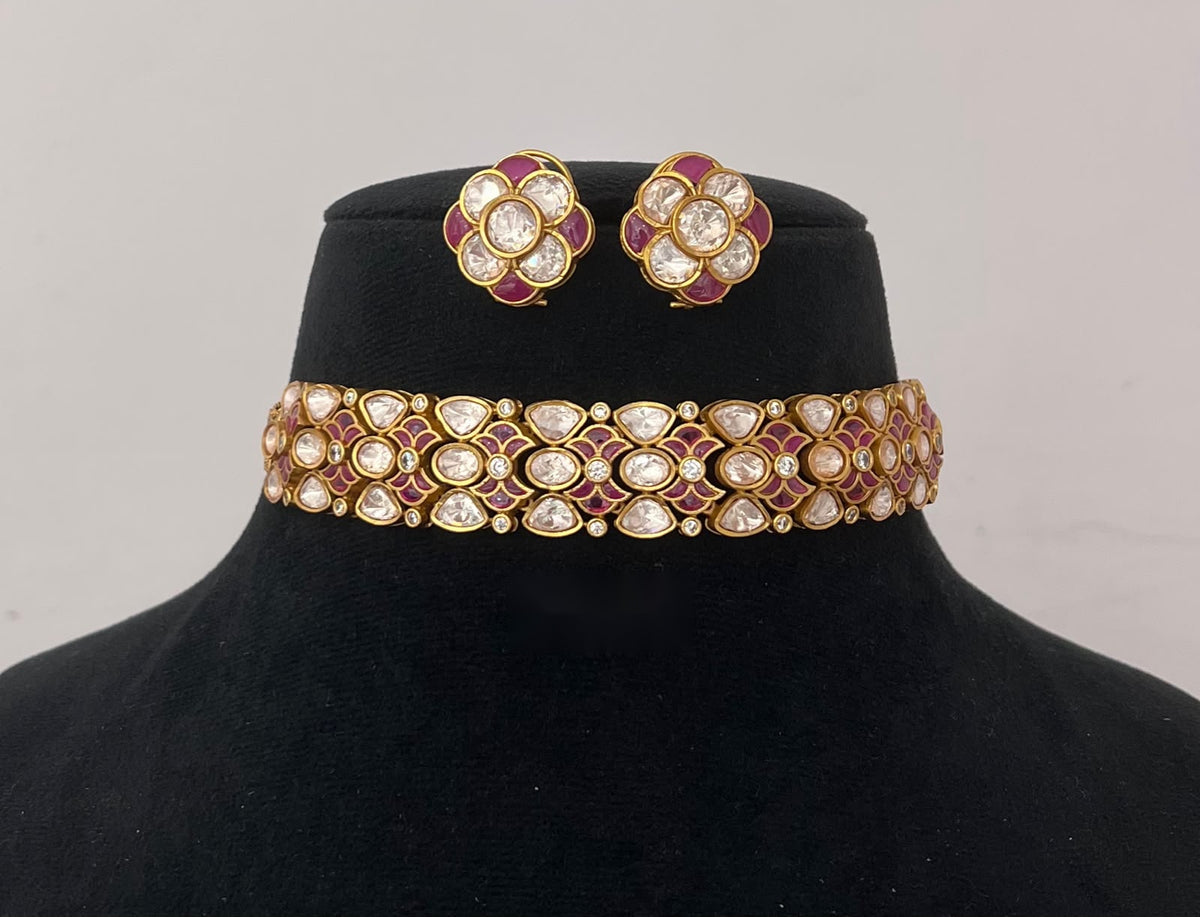SUNEHRI NECKLACE