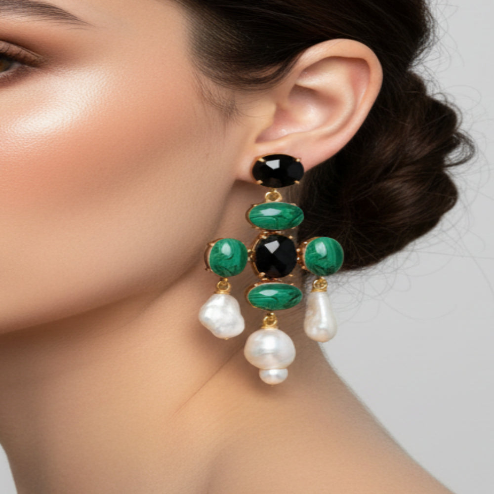 RUNWAY EARRING