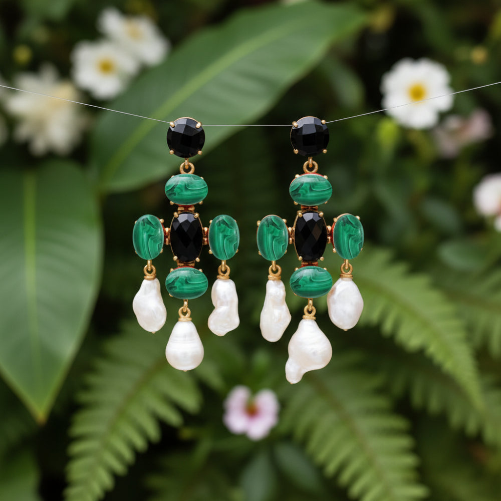 RUNWAY EARRING