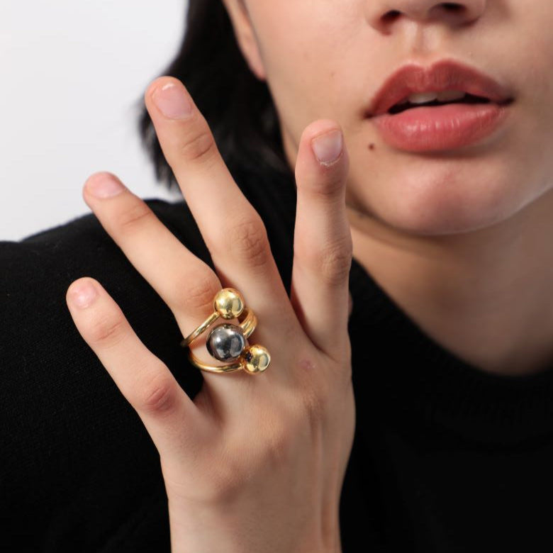 Revolve Ring