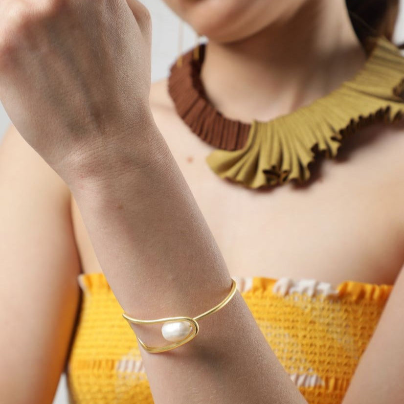 Embrace Elegant Boldness with the Captivating Content Collection - CONTENT - Merald Curio