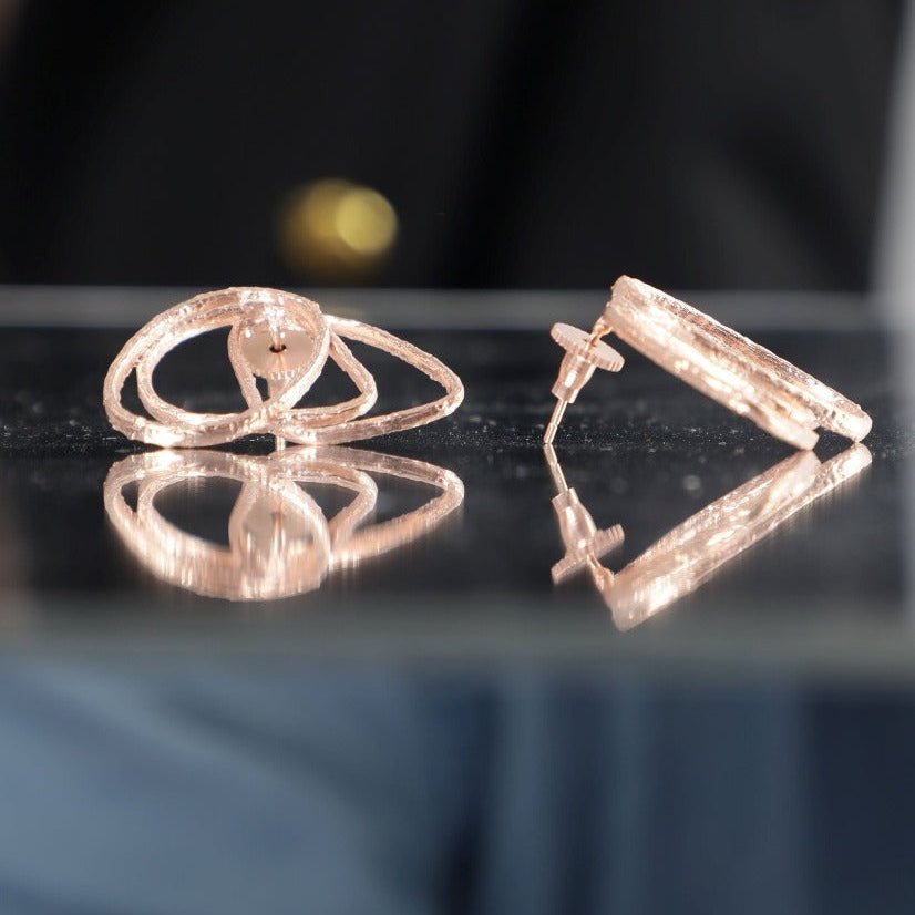 Discover Everyday Elegance with Merald Curio's Simple and Attractive Earring - TWIG - Merald Curio